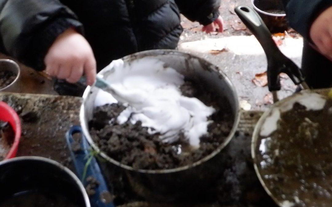 Video: Mud Kitchen With Shaving Foam