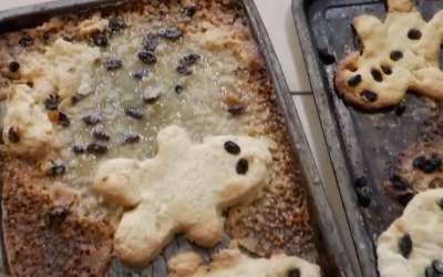 Video: Gingerbread Men Cooking